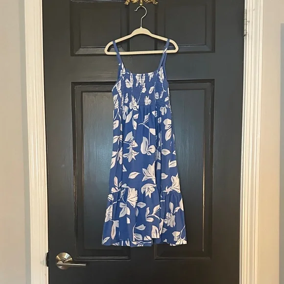 Crewcuts Blue and White Floral Kids Casual Dress - Picture 3 of 3